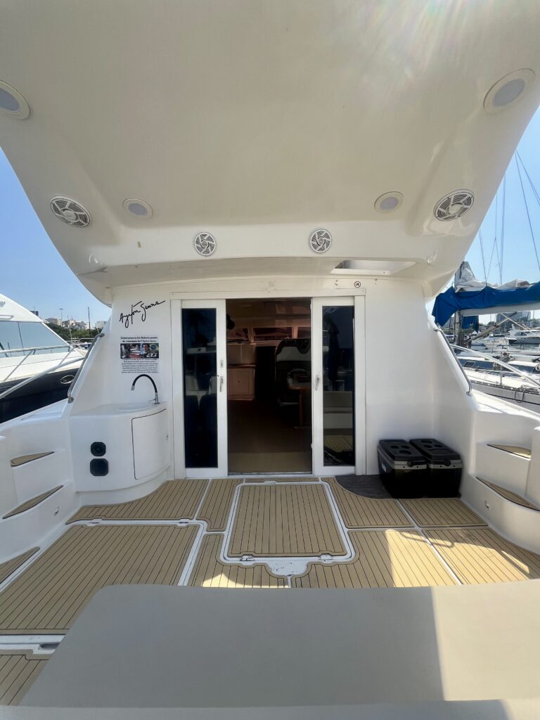 Yatch Senna
