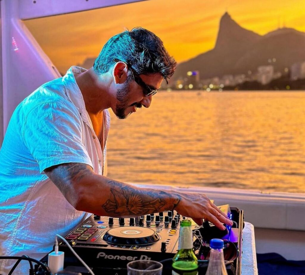 DJ e música a bordo
